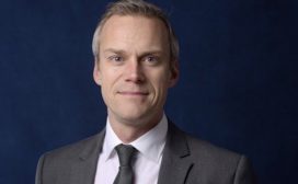 Stefan Kloet wordt de nieuwe directeur Corporate Communication bij moederbedrijf Achmea. Een profiel van de man die groot werd bij Achmea.